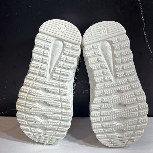 Unbranded Toddler Sneaker Black/White sz 9 - Picture 6 of 6